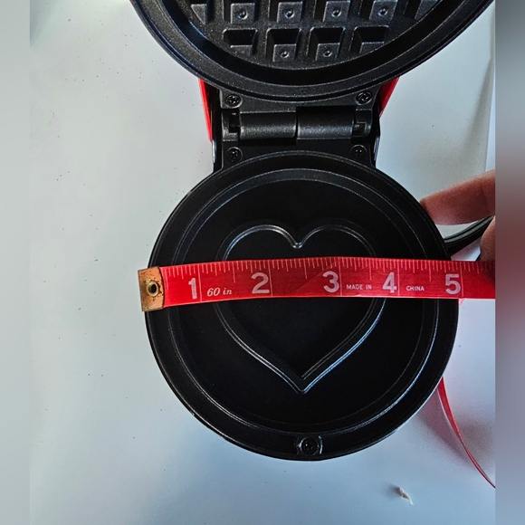 Bella Kitchen New Bella Red Mini Waffle Maker Heart Valentine